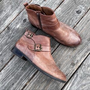Vionic Logan Bootie